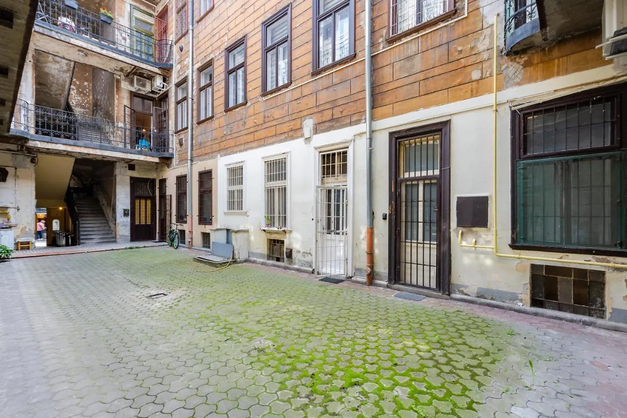 Artistic Home Apartment Budapest